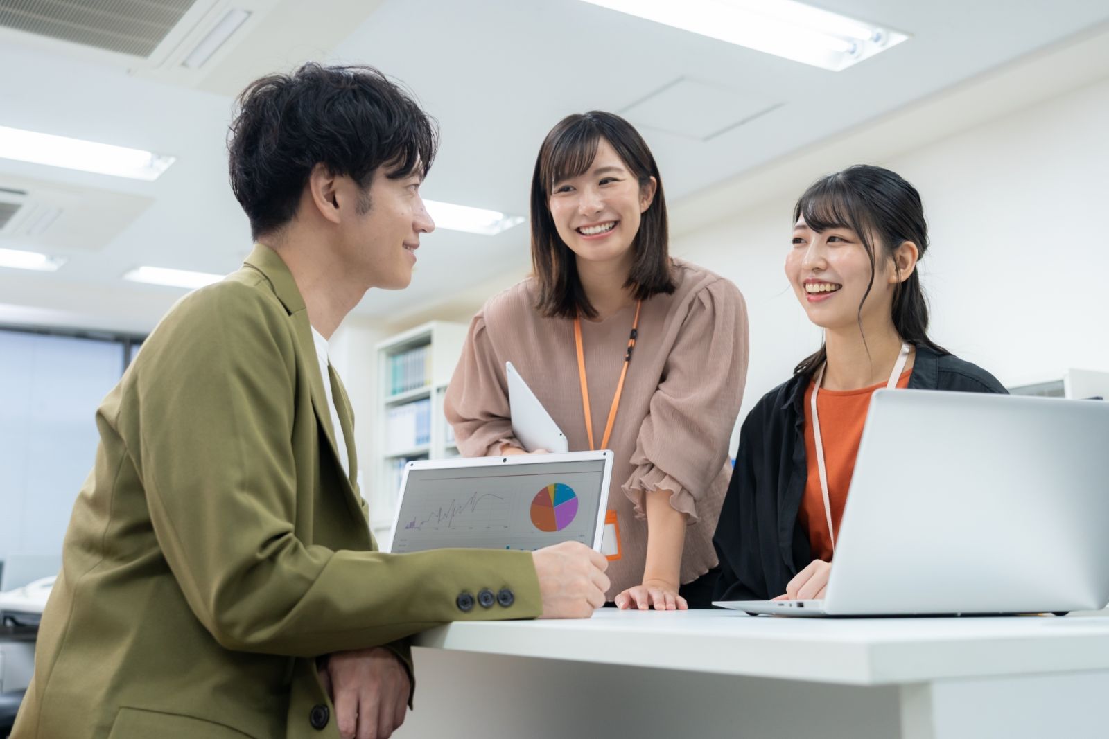 ミーティングのシーン